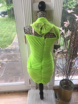 NWT House of CB Adrie Neon Green Gathered Evening Dress Size L for Sale in  Washington, DC - OfferUp