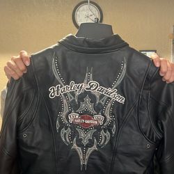 Harley Davidson Woman’s Size medium Genuine Leather 