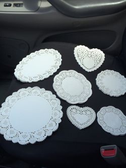 Paper doilies
