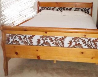 Queen Bed & Nightstands