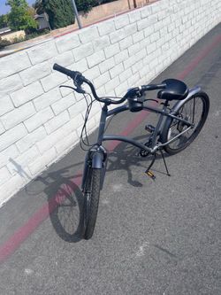 Men’s size 26 beach cruiser