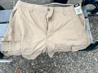 Lee Cargo Shorts (36 men’s 2 pair)