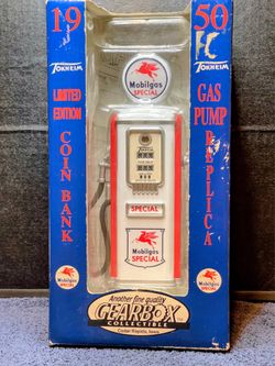 1950 Mobile Gas Pump coin bank diecast metal