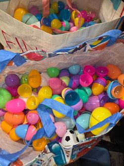 Large Lot of Plastic Easter Eggs
