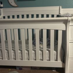 Convertible Crib 