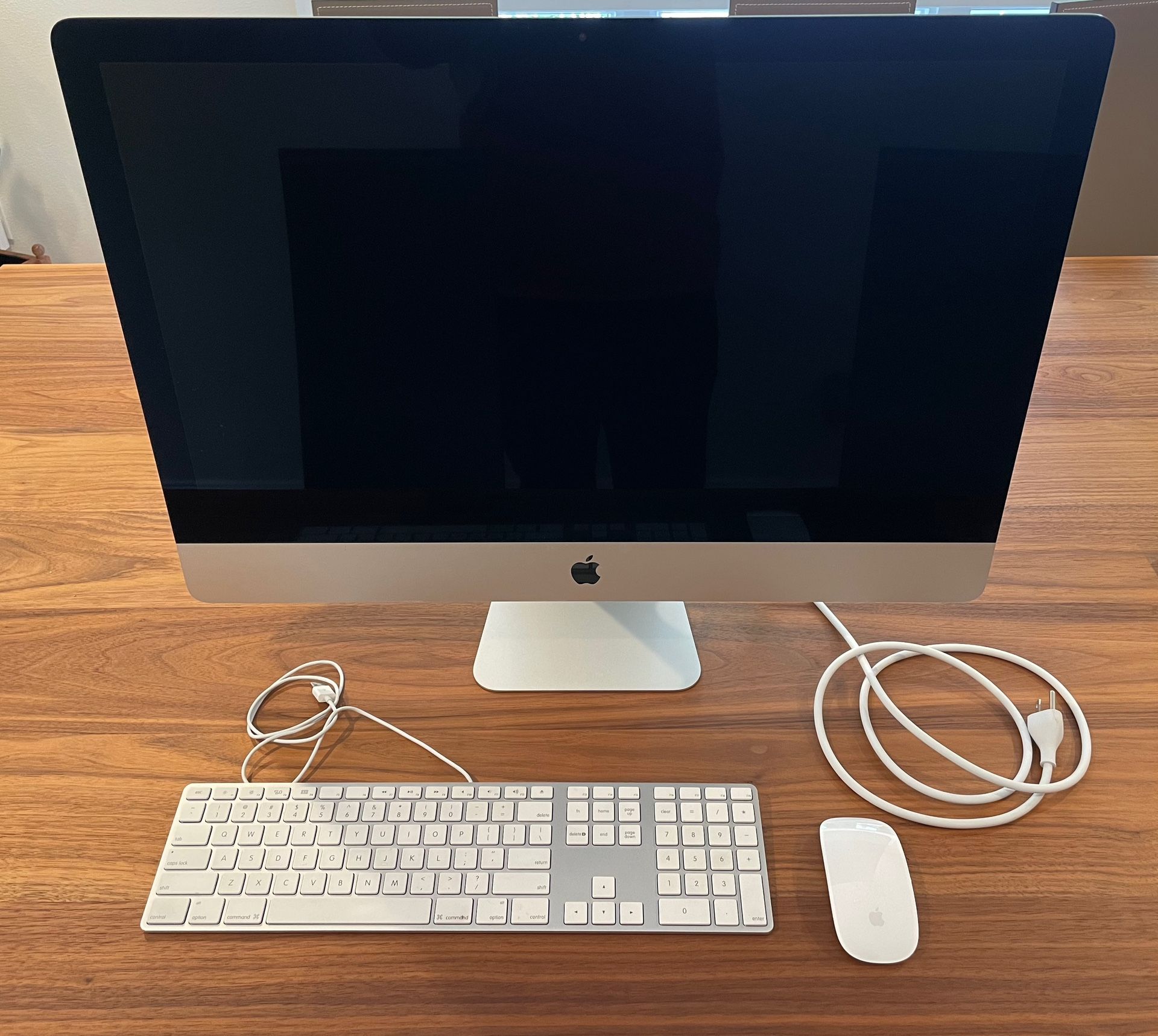 Apple 27" 5K iMac (4GHz Quad Core CPU, 32GB RAM, 2TB Fusion Drive)