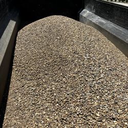 Oversized Pea Gravel Mix