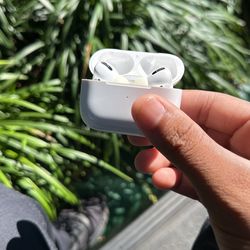 Apple AirPods Pro 2 With Noise Cancellation
