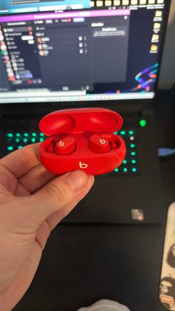 Beats Studio Buds