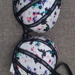 Victoria Secret Bombshell Bra 34D
