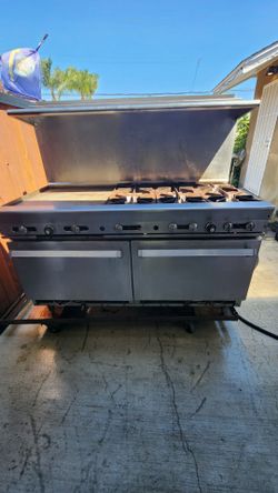 Commercial 6-Burner Gas Range with Griddle and Double Oven