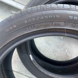 245/45r19