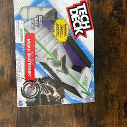 Tech deck ramp