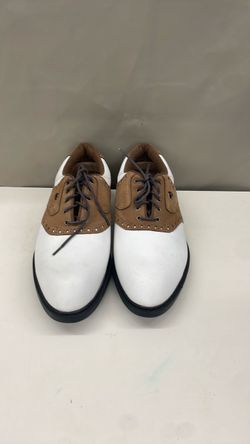 Dunlop shoes. Item  No  18 (Shopgoodwill)