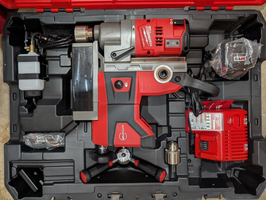 2787-22HD M18 Milwaukee 1-1/2" Magnetic Drill New