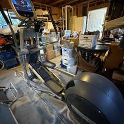 Precor EFX 885 Elliptical Crosstrainer w/ p80 Console 