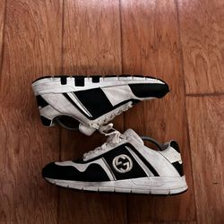 Gucci Low GG Sneakers “Black/White” Size 9
