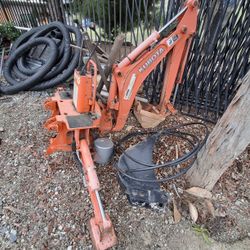 Kubota BT601 Backhoe w/ Subframe 