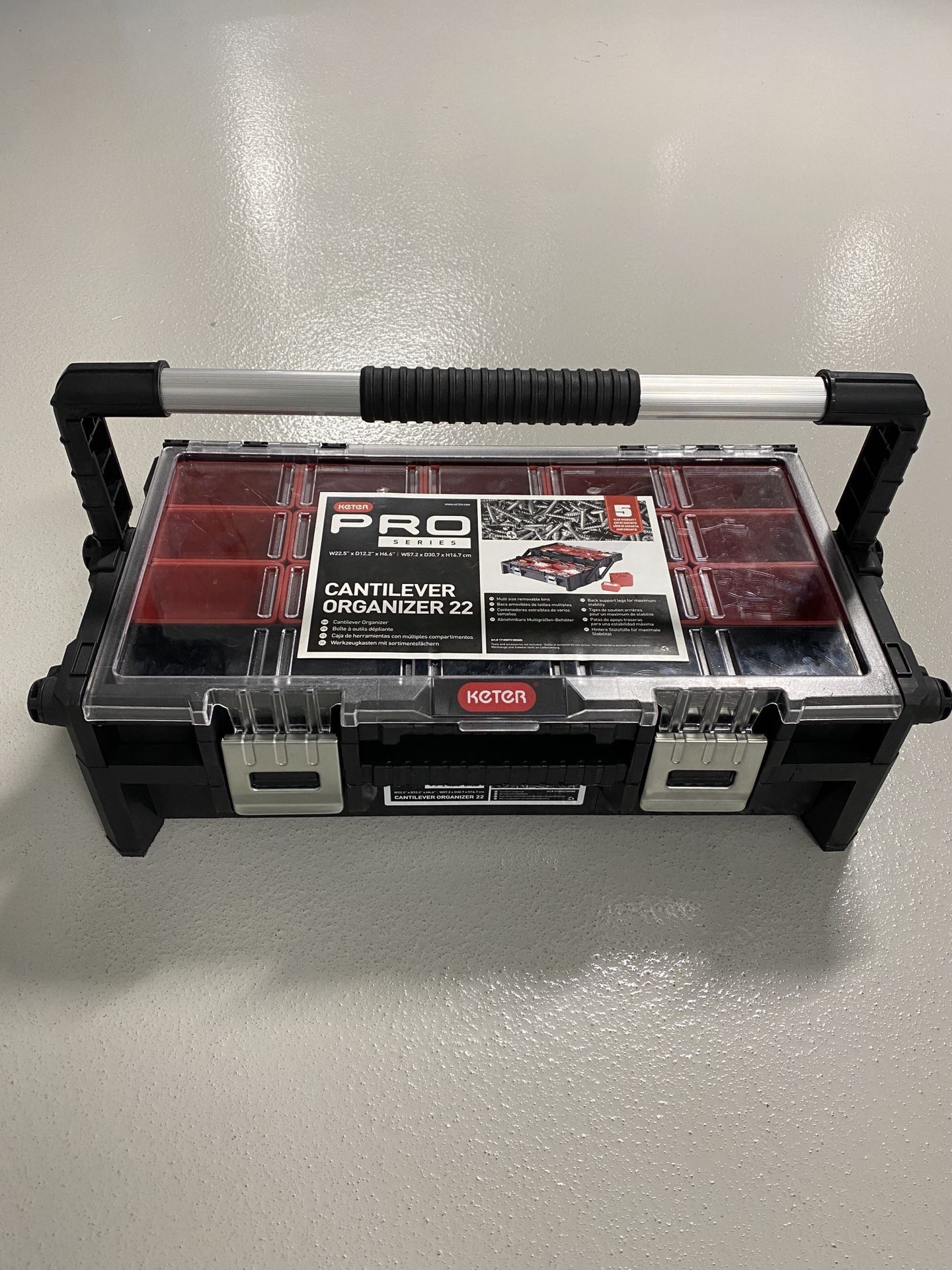 Keter Pro Series Cantilever Organizer 22