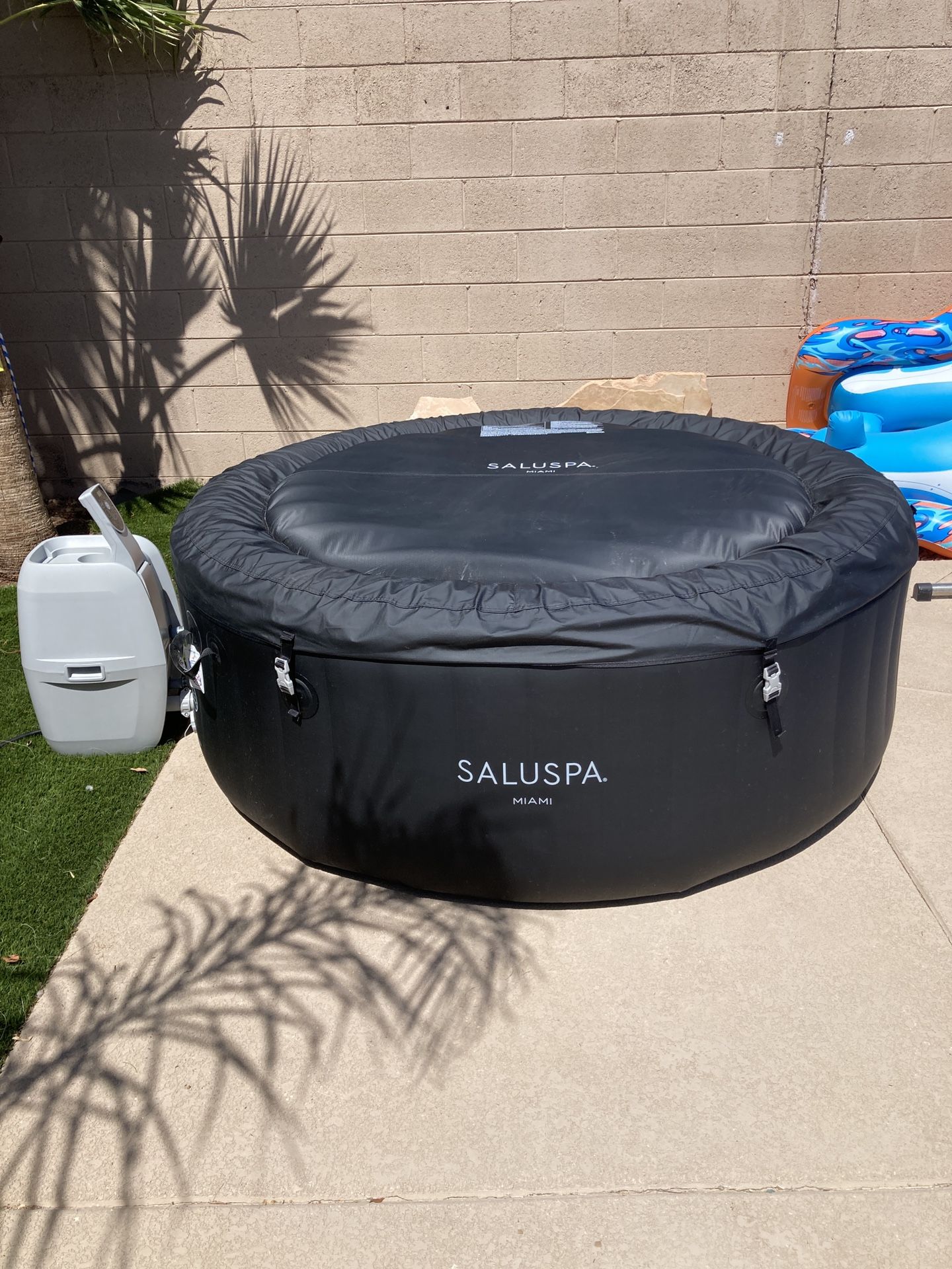 Bestway Saluspa Miami 4 Person Inflatable 120 Jet Hot Tub Spa