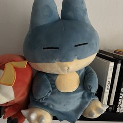 Jumbo Munchlax Plushie 