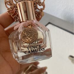 Vince Camuto Fiori