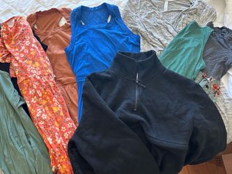 Breastfeeding and Nursing clothes Latched Mama