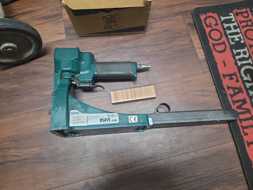 ISM Enterprises Staple Gun With Staples