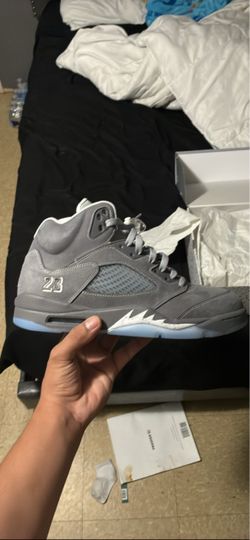 Air Jordan’s wolf grey size 11