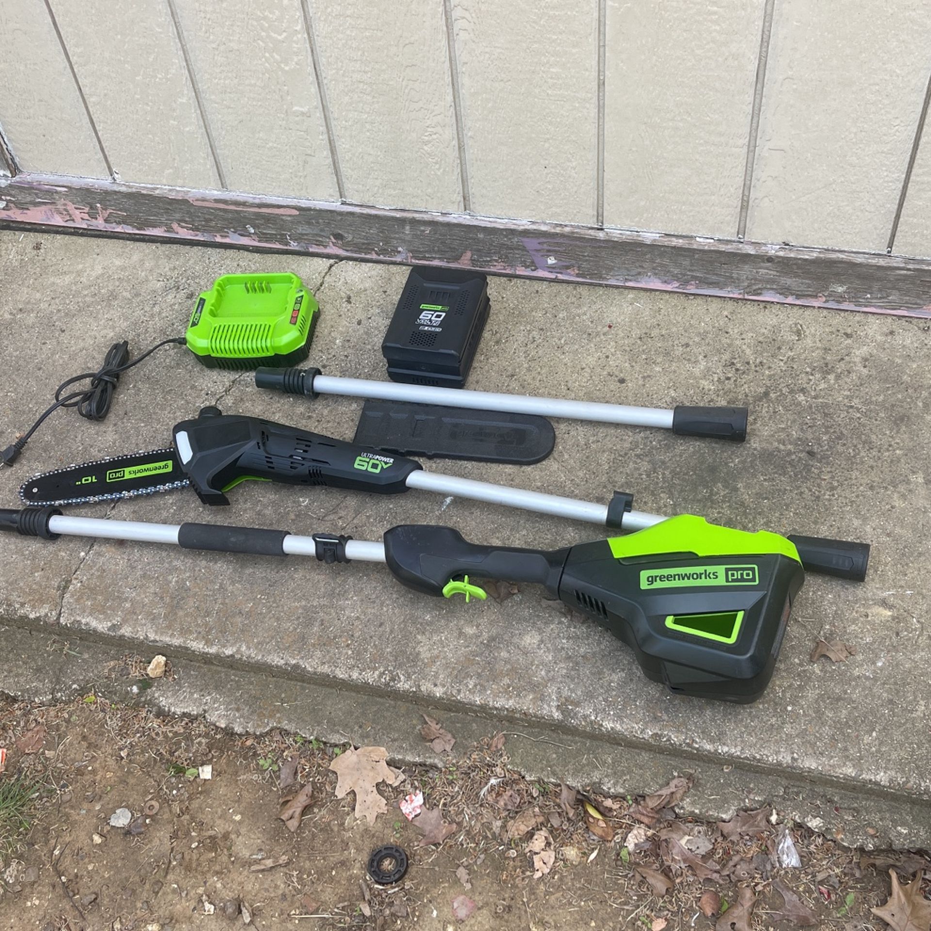 Greenworks Pro Pole Saw 10” Ultra Power 60v for Sale in Fort Worth, TX