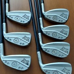 PXG Gen6 5-PW-GW Iron Set with MMT 80s graphite shafts