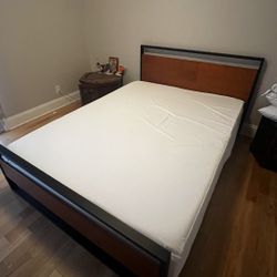 Great Deal On A Very Comfy Queen Sized Bed  