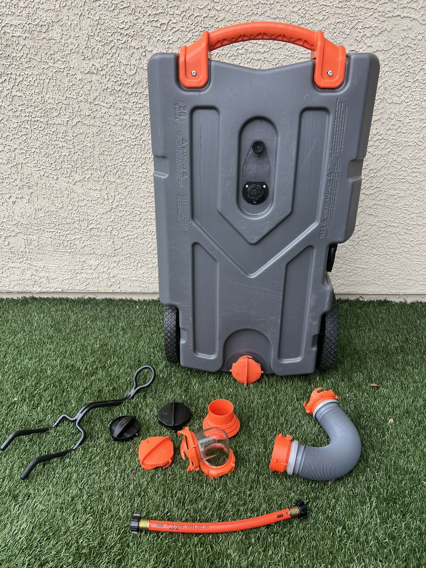 28 Gal. Camco Rhino RV Tote Tank