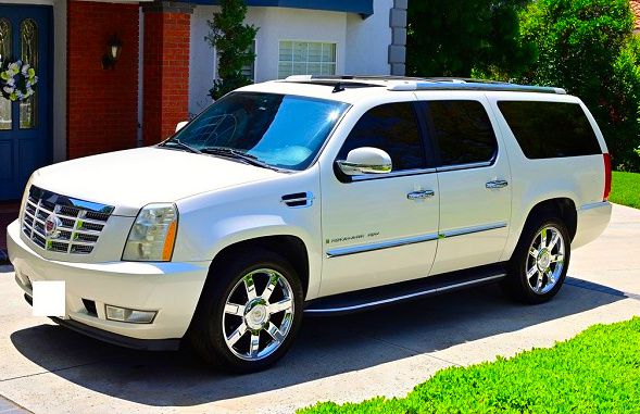 2008 Cadillac Escalade, Full price $1000 , Automatic, Great Condition