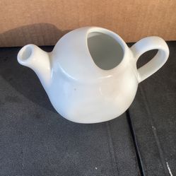 Oneida Creamer B-14 About 3” High X 5” Wide