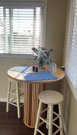 ✨ Handmade Solid Wood Dining Table + 2 Stools | Modern Fluted Pedestal | $175 OBO