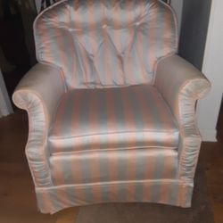 Satin Excellent Cond. Sitting Chair