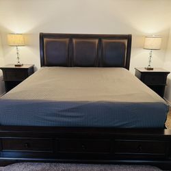 NEED GONE - STUNNING Solid Wood Aspenhome King Size Bedroom Set