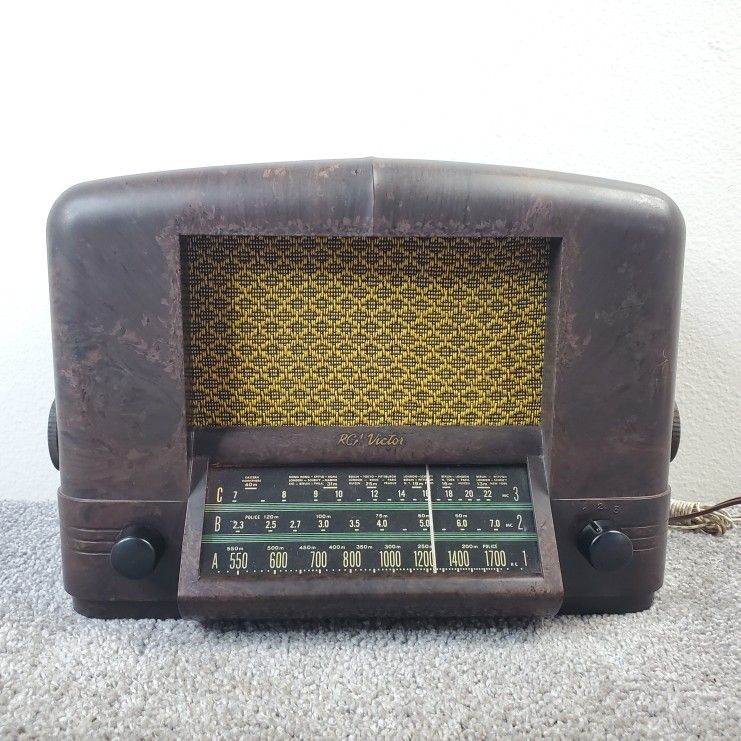*Working!!** RCA Victor 5Q55 Tube Radio AM Bakelite Vintage 1930's The New Yorker 