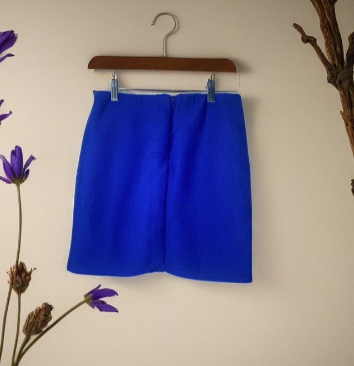 XXI ( Forever21), Royal BLUE Mini Skirt, Large
