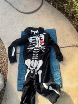 Skeleton Fleece Hooded Onesie - Size Large - Soft Pajamas