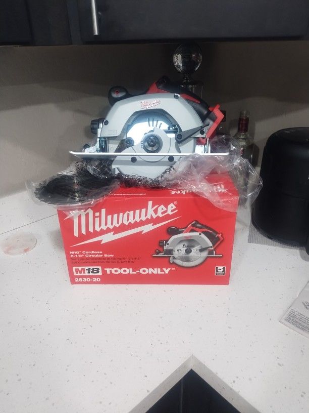 Milwaukee Circular Saw