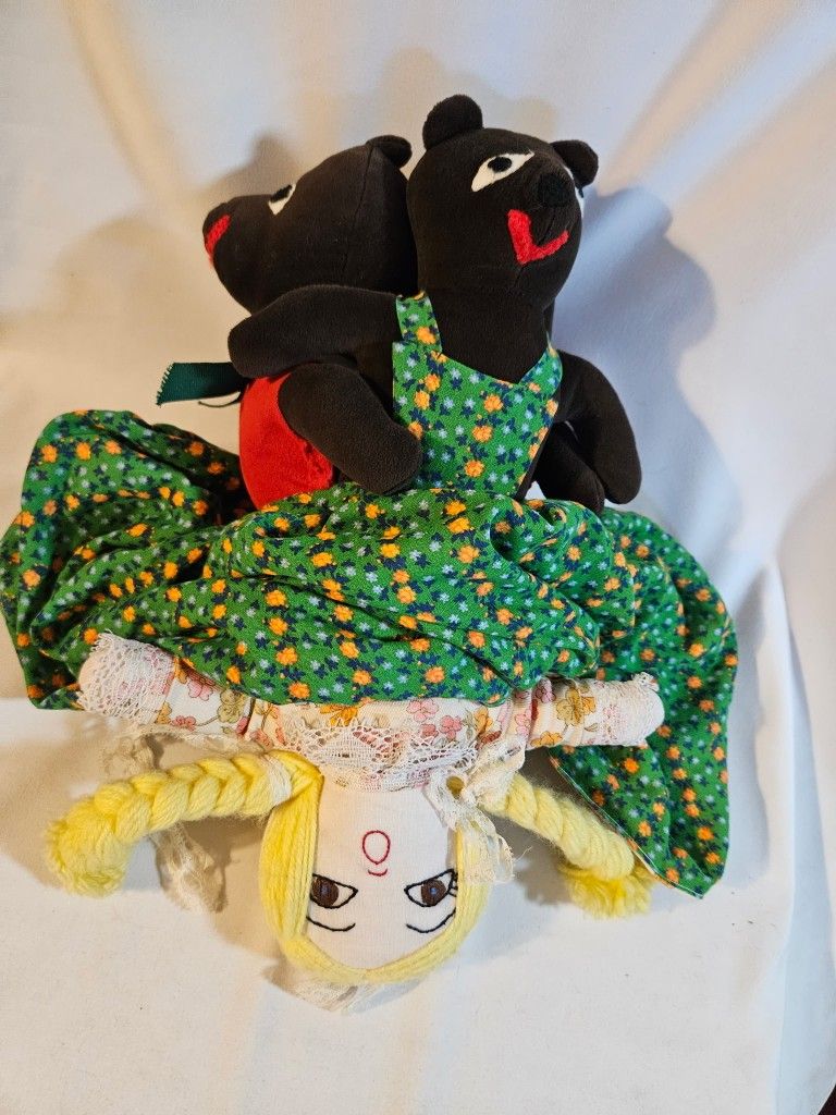 Topsy Turvy Flip Doll Goldilocks And The Three Bears 2 Dolls In One Excellent Thick Vintage Condition The Topsy Turvy Flip Doll featuring Goldilocks a