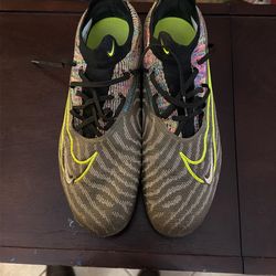 Nike Phantom Elite Size 10