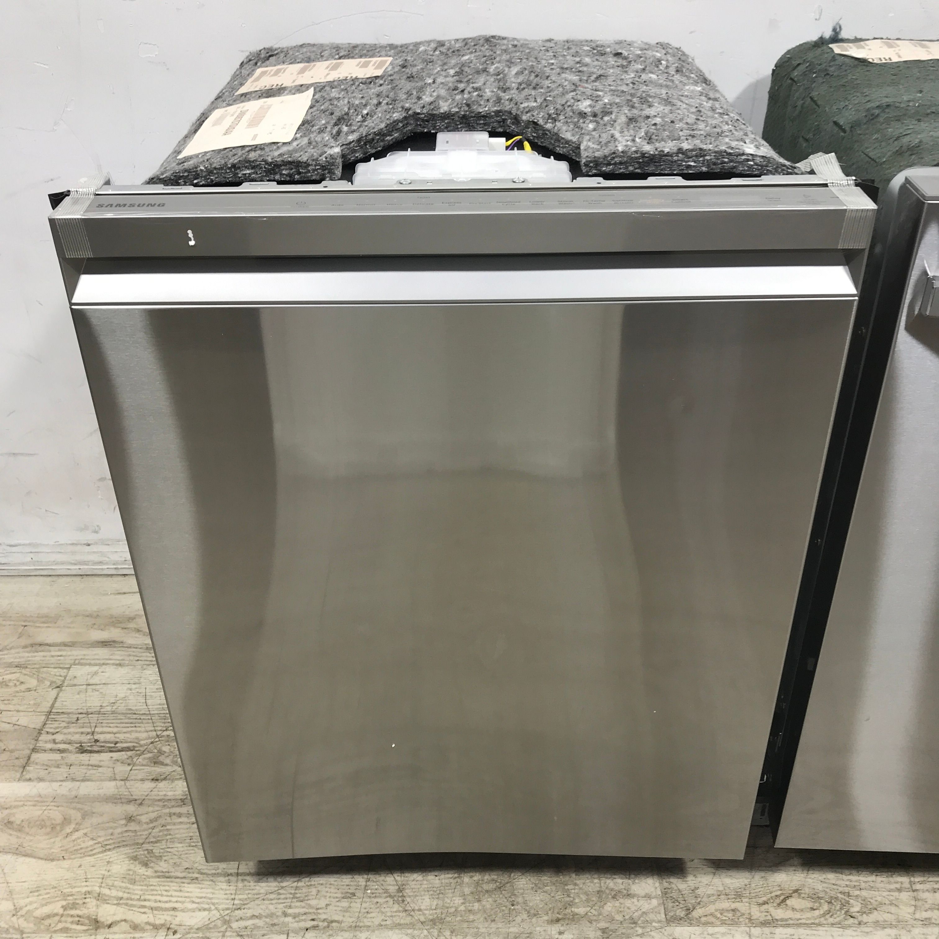 Samsung 24" Stainless Steel Top Control Smart Dishwasher