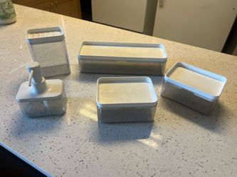 Bathroom set