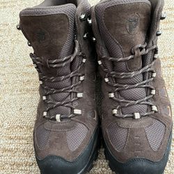 New Propet Waterproof Shoe