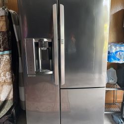 LG Side by side Refrigerator