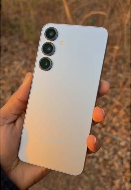 Samsung Galaxy S25 Plus 256gb Silver Shadow Color TRADE OR SELL