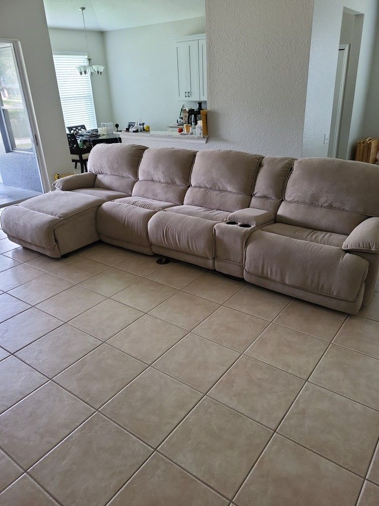 Kane's Furniture Reclining Sofa Set